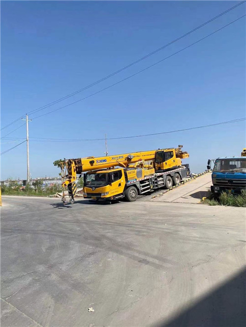 钦北区吊车作业时，可能会产生哪些额外收费项目？